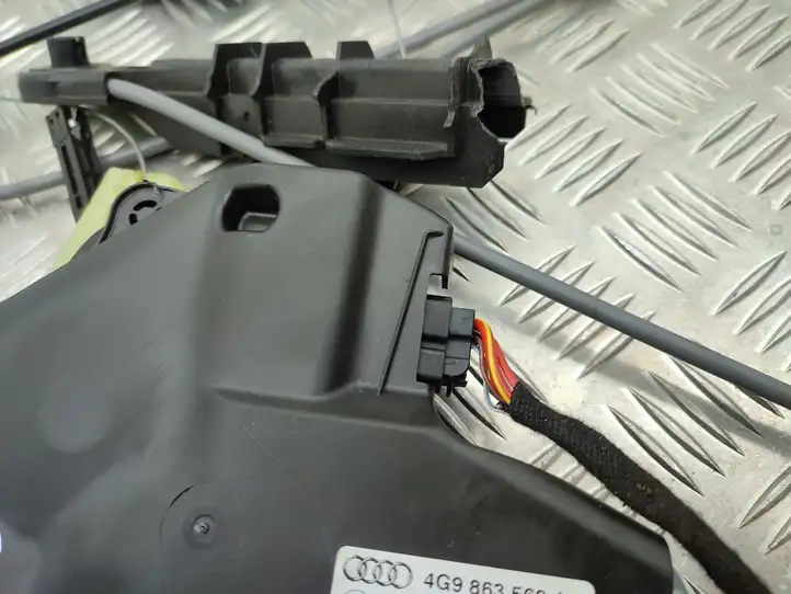 Audi A6 Allroad C7 (2014 - 2018) 4G9863560A Механизм шторки багажника — фото 3