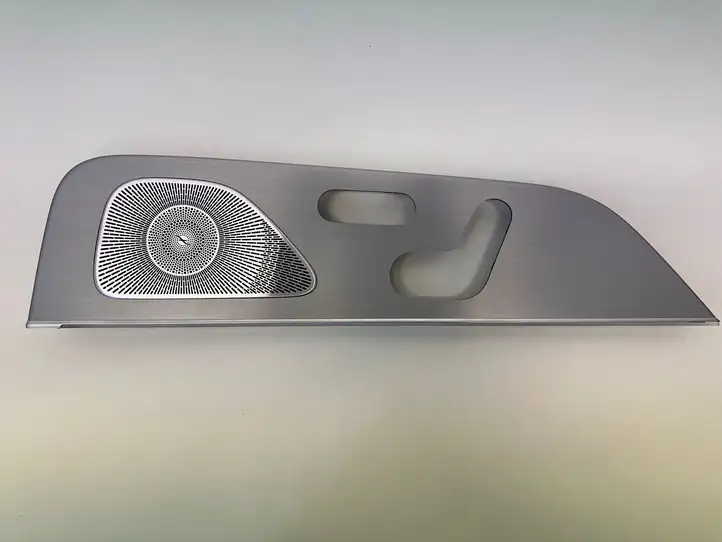 Mercedes-Benz GLE W167 (2019 - ) A1677303203 Прочая отделка задней двери — фото 1