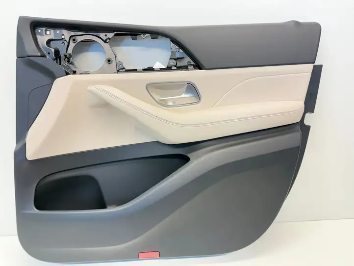 Mercedes-Benz GLE W167 (2019 - ) A1677276000 Обшивка передней двери — фото 1