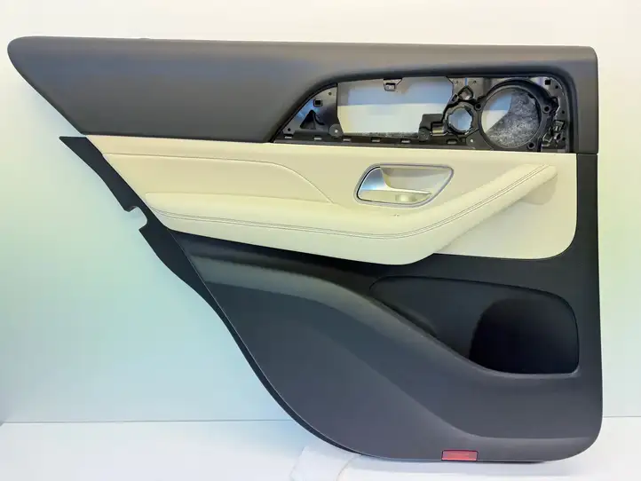 Mercedes-Benz GLE W167 (2019 - ) A1677372701 Обшивка задней двери — фото 1