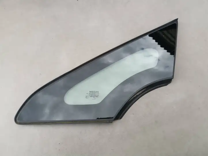 Nissan Leaf I (ZE0) (2010 - 2017) 43R001583 Треугольное стекло кузова — фото 1