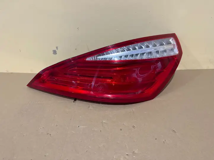 Mercedes-Benz SL R231 (2012 - 2019) A2318200464 Задний фонарь в кузове — фото 1
