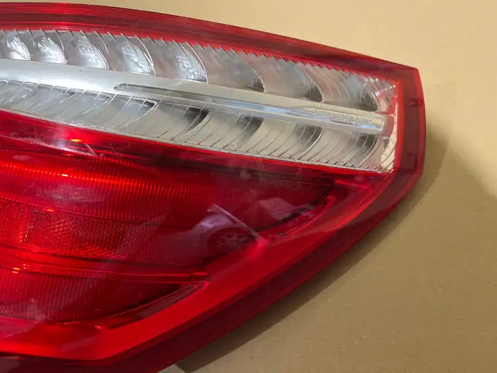 Mercedes-Benz SL R231 (2012 - 2019) 808000E131 Задний фонарь в кузове — фото 3