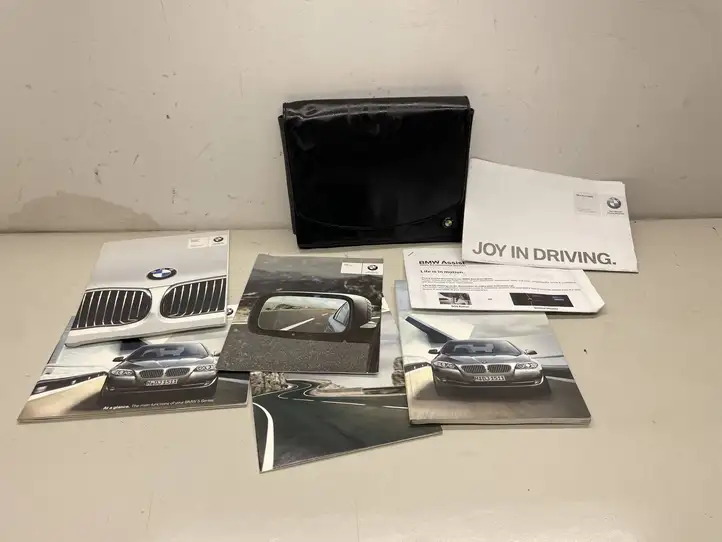 BMW 5 F10 F11 (2009 - 2016) 7896863 Сервисная книжка — фото 1