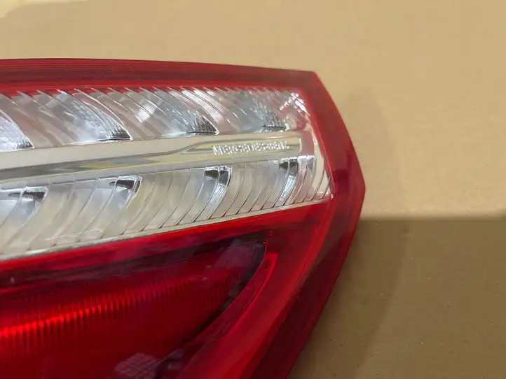 Mercedes-Benz SL R231 (2012 - 2019) A2318200464 Задний фонарь в кузове — фото 3