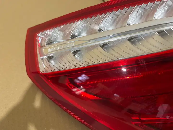 Mercedes-Benz SL R231 (2012 - 2019) A2318200364 Задний фонарь в кузове — фото 3