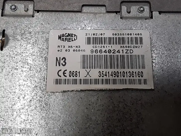Citroen C6 (2005 - 2012) 96640241zd Магнитола / мультимедийная система — фото 3