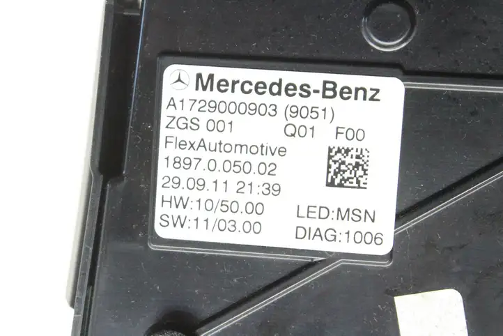 Mercedes-Benz SLK R172 (2011 - 2017) A1729000903 Передняя подсветка — фото 4
