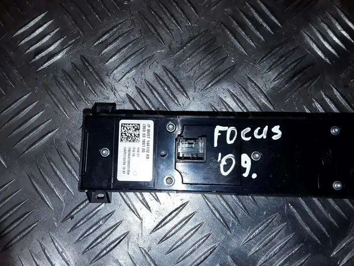 Ford Focus (2005 - 2008) 8M5T14A132AB Кнопка стеклоподъемников — фото 3