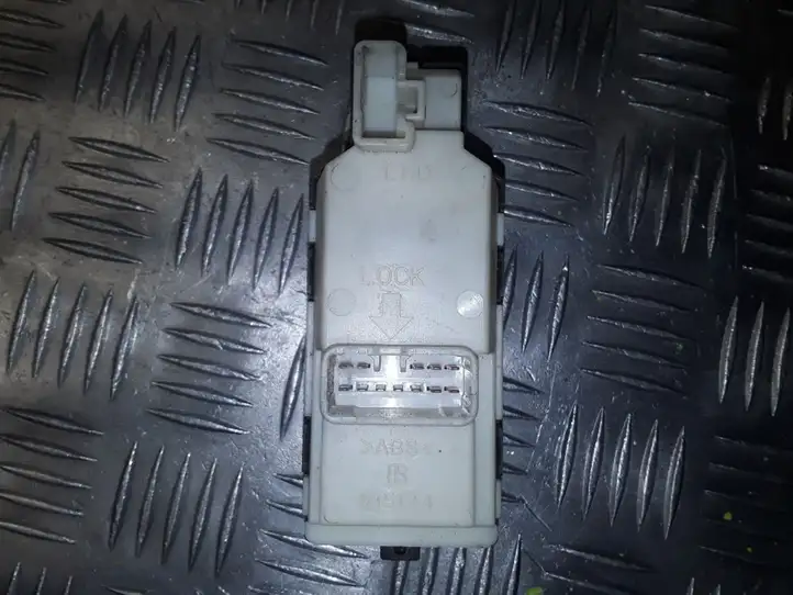 Subaru Justy (2007 - 2011) Блок кнопок стеклоподъемников — фото 3