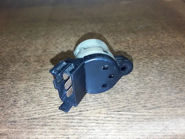 Mitsubishi Space Star (1998 - 2005) Контактная группа замка зажигания — фото 2
