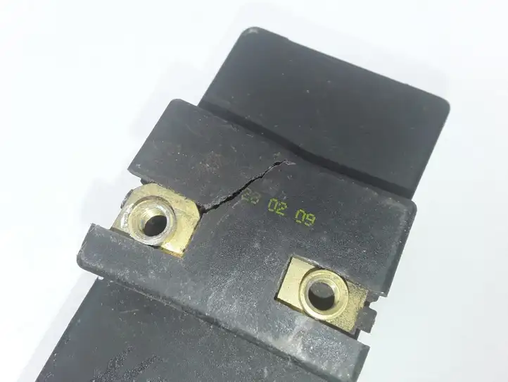 Volkswagen Polo V 6R (2009 - 2015) 1J0919506M Реле вентилятора охлаждения — фото 3