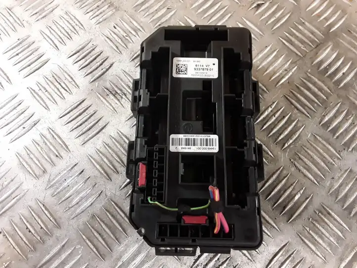 BMW 3 F30 F35 F31 (2012 - 2018) 933787901 Блок предохранителей — фото 1