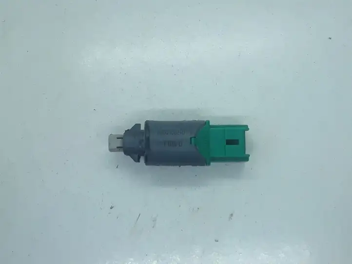 Opel Vivaro (2006 - 2014) 8200168240B Датчик педали сцепления — фото 1