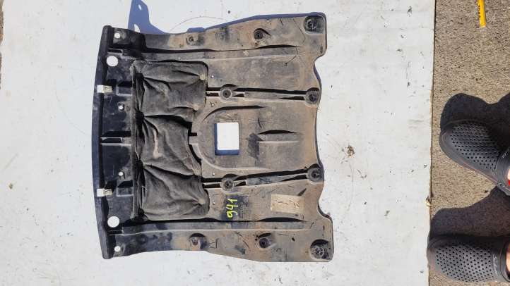 7424879 BMW X5 G05 Variklio dugno apsauga