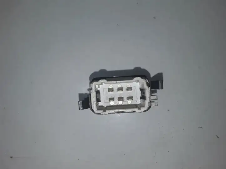 Renault Vel Satis (2002 - 2005) 002445A Включатель охраны от детей — фото 3