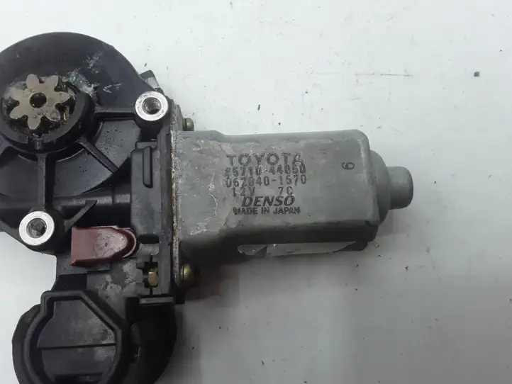 Toyota Avensis Verso (2001 - 2004) 8571044050 Стеклоподъемник задней двери — фото 3