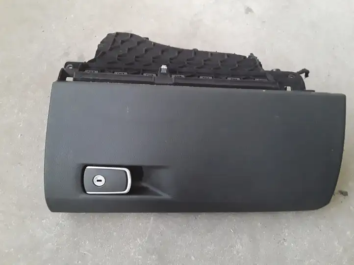 BMW 3 F30 F35 F31 (2012 - 2018) 51169228284 Бардачок в сборе — фото 1