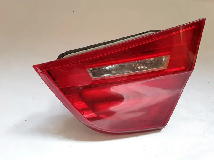 BMW 3 E90 E91 (2005 - 2012) 7154156 Задний фонарь в крышке багажника — фото 2