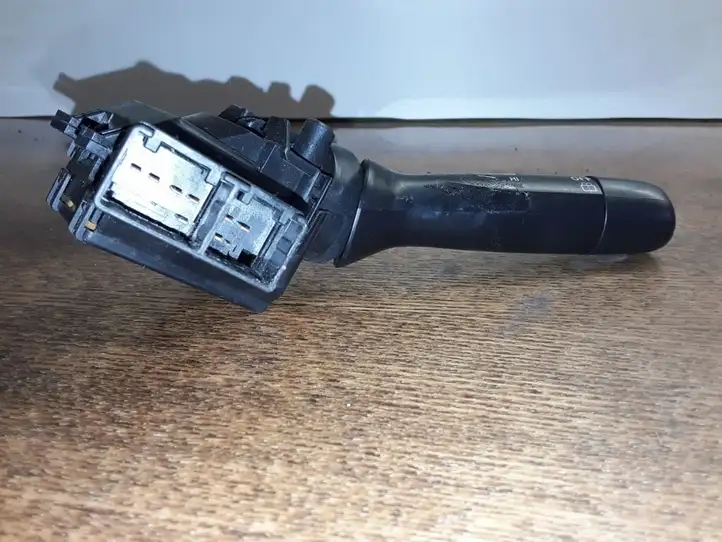 Toyota Yaris (2005 - 2009) 0D03017F144 Переключатель стеклоочистителей — фото 2