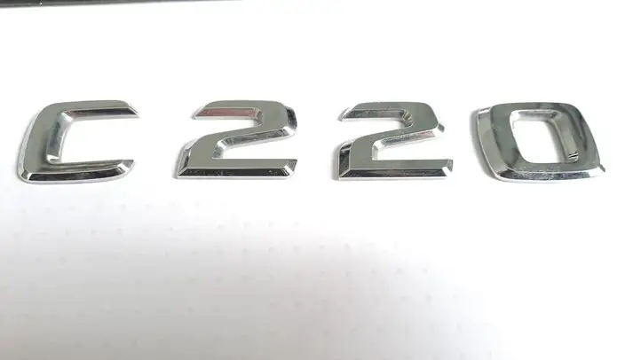 Mercedes-Benz C W204 (2007 - 2014) Эмблема производителя — фото 1