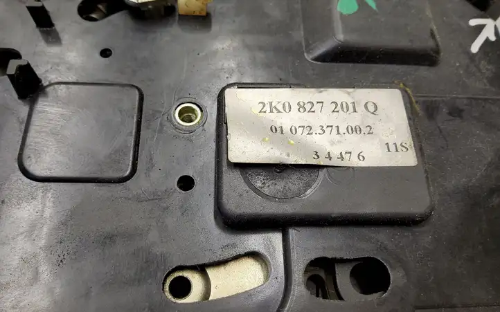 Volkswagen Caddy (2004 - 2010) 2K0827201Q Актуатор замка задней двери — фото 3