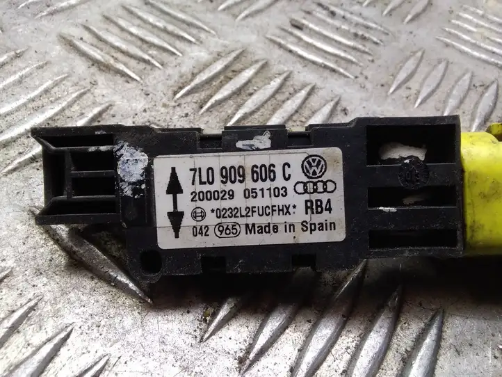 Volkswagen Touareg I (2002 - 2010) 7L0909606C Датчик удара SRS — фото 1