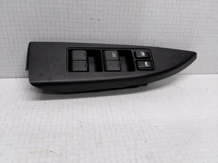 Subaru Outback (2009 - 2014) A03 Кнопка стеклоподъемников — фото 2
