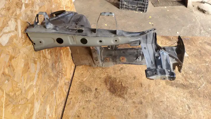 Subaru Outback (2009 - 2014) Передняя часть кузова — фото 3