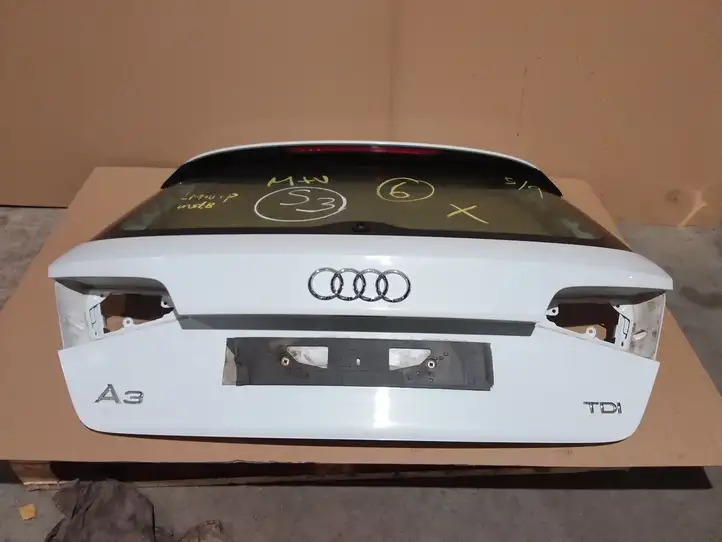 Audi A3/S3 8V (2012 - 2016) Крышка багажника — фото 4