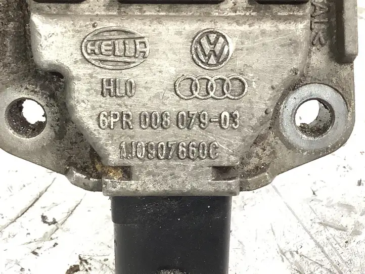 Volkswagen Golf IV (1998 - 2005) 6PR00807903 Датчик уровня масла двигателя — фото 3