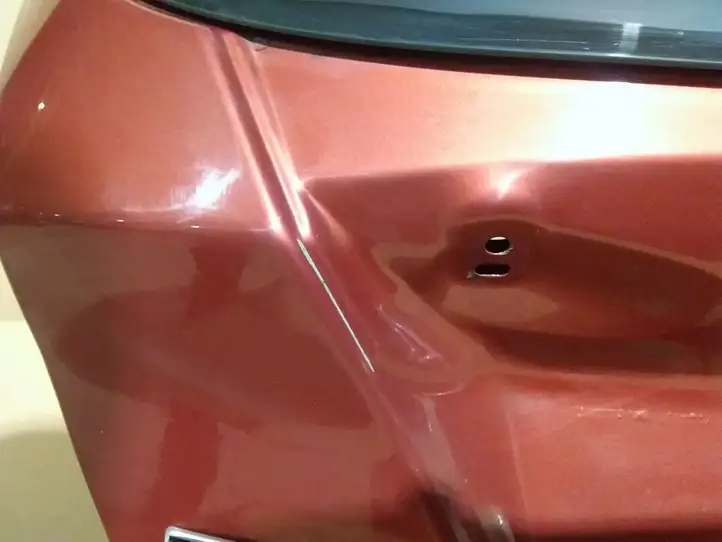 Ford Fiesta (2013 - 2017) Крышка багажника — фото 3