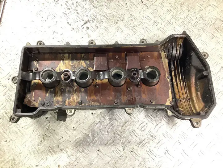 Toyota Corolla Verso AR10 (2004 - 2009) Крышка головки блока цилиндров — фото 2