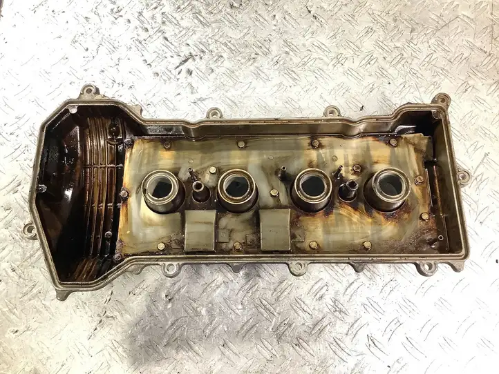 Toyota Corolla Verso E121 (2004 - 2007) Крышка головки блока цилиндров — фото 5