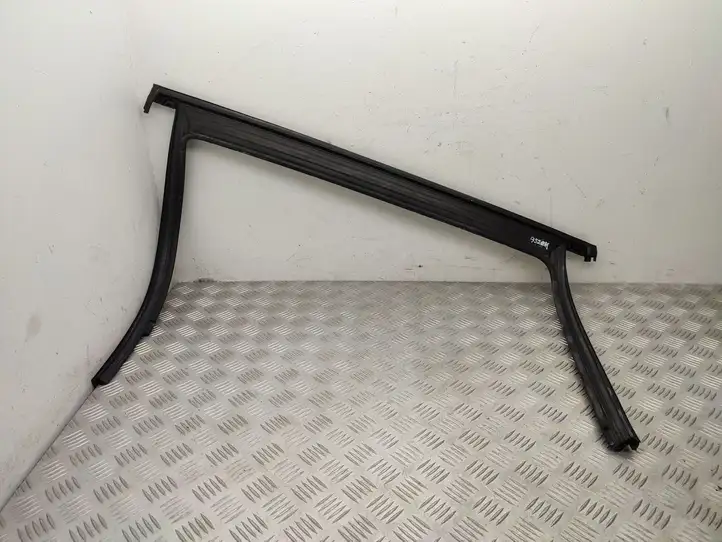 Volkswagen Sharan (2010 - 2015) 7N0843343M Накладка стекла двери — фото 10