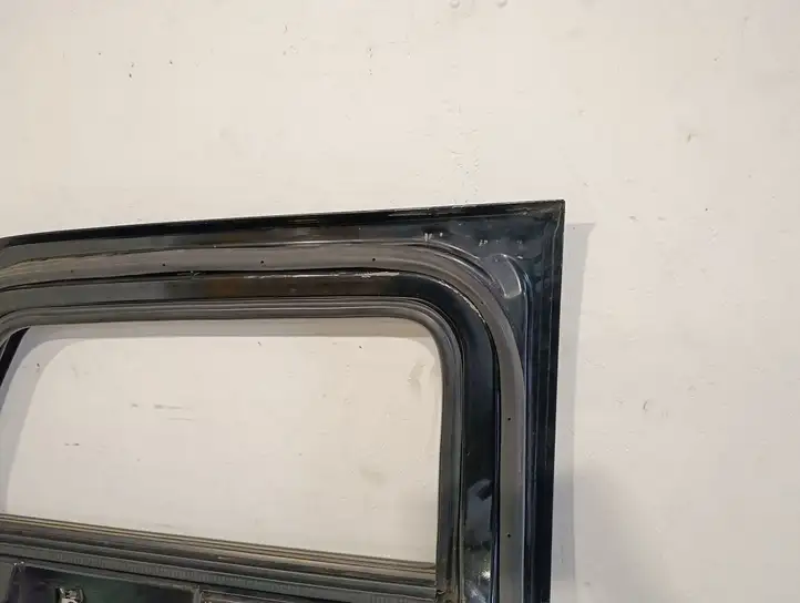 Hummer H3 (2005 - 2010)   Дверь