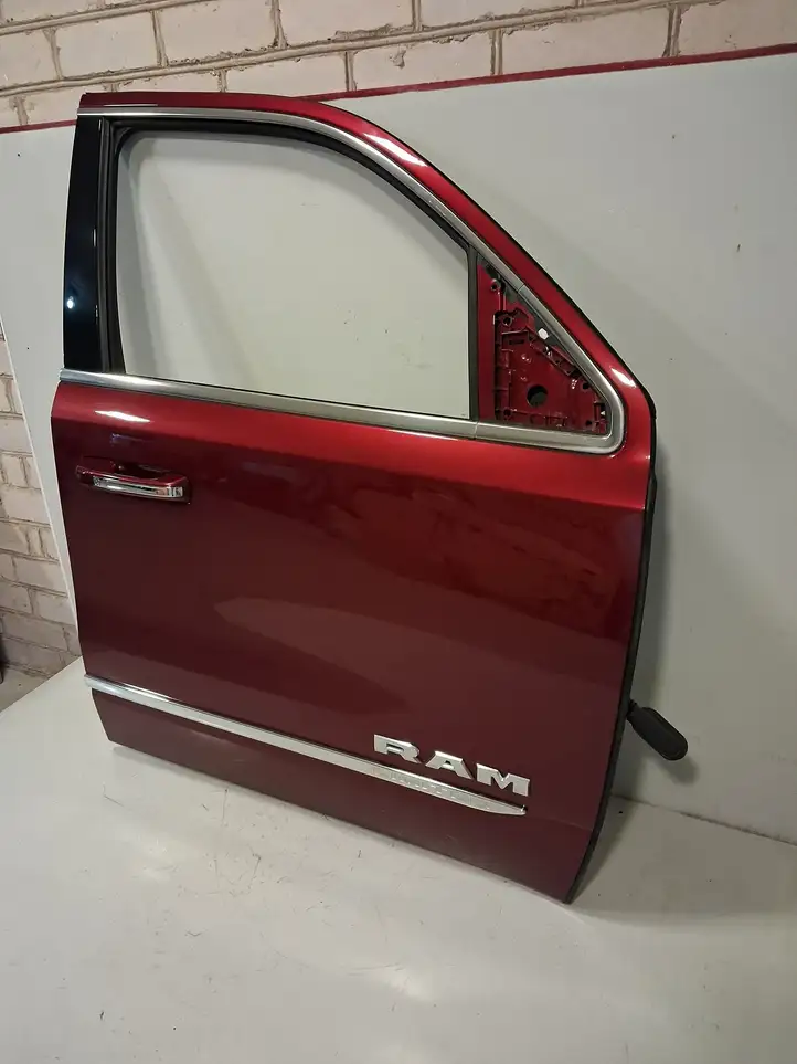 Dodge Ram (2018 - ) Дверь — фото 10