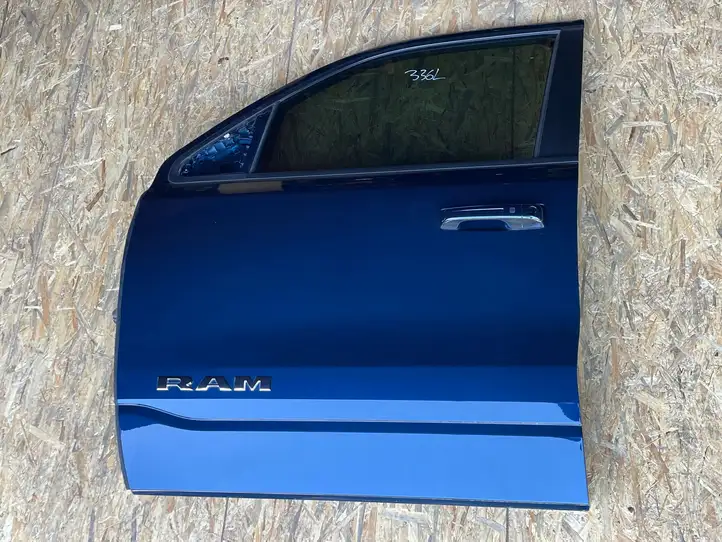 Dodge Ram (2018 - ) Дверь — фото 1
