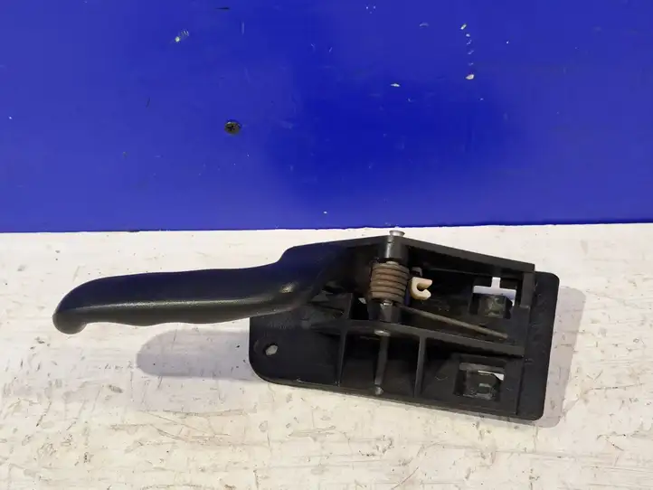 Chevrolet Tahoe (1999 - 2006)  15029903 Внутренняя ручка