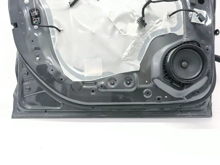 Chevrolet Bolt (2017 - )   Дверь