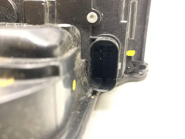 BMW 7 G11 G12 (2015 - 2022)  25811898 Механизм фиксации задней двери