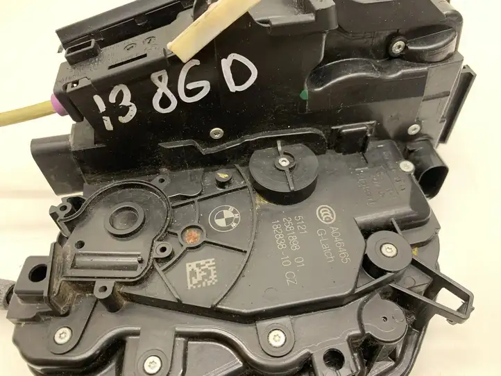 BMW 7 G11 G12 (2015 - 2022)  25811898 Механизм фиксации задней двери