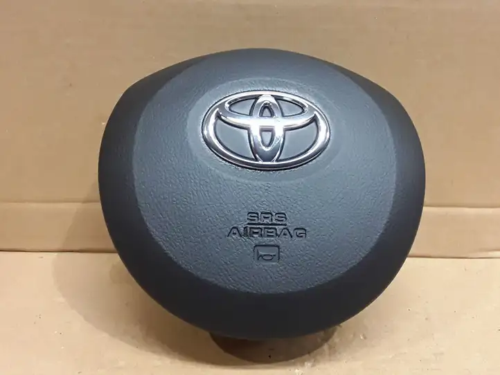 Toyota Yaris (2014 - 2019) 450190D420 Подушка безопасности руля — фото 3