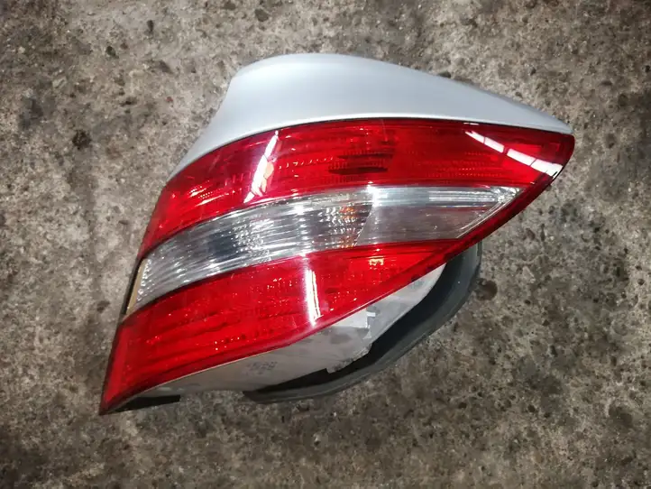 Mercedes-Benz CLC CL 203 (2008 - 2011) A2038205264 Задний фонарь в кузове — фото 1