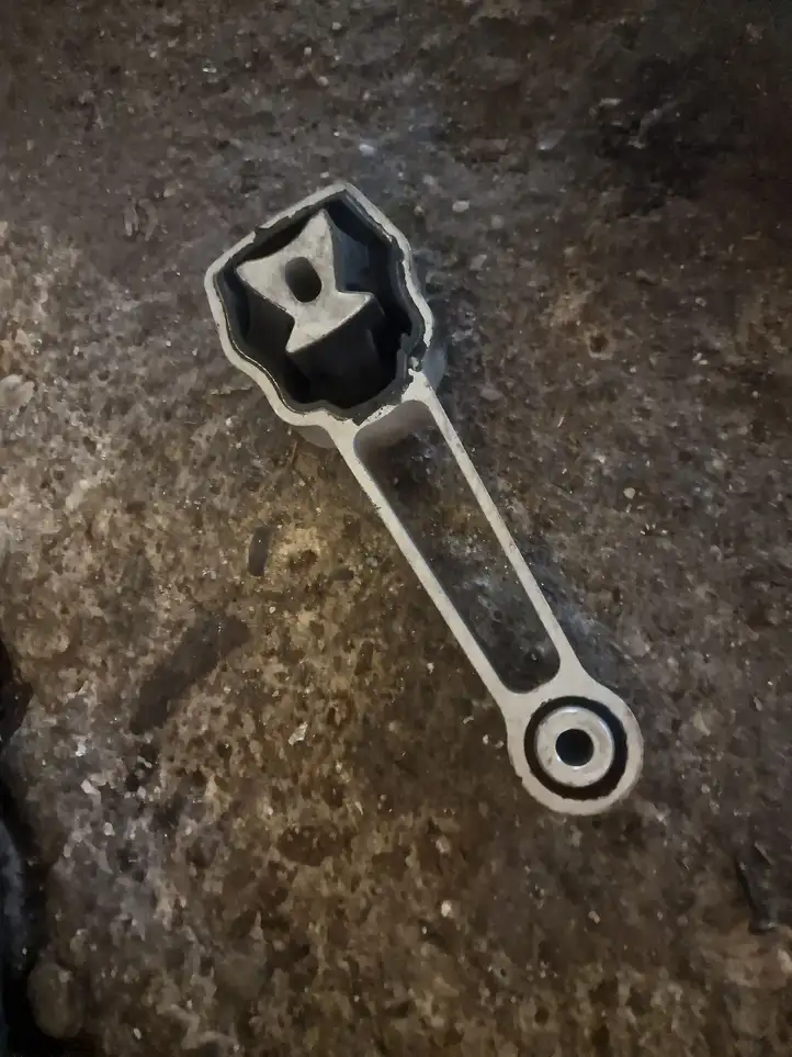 Volvo S80 (2006 - 2009) Опора двигателя — фото 2
