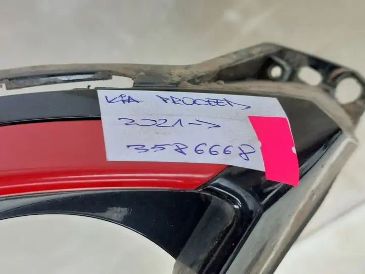 Kia Pro Cee'd III (2018 - ) 86612J7LA0 Нижняя часть переднего бампера — фото 3