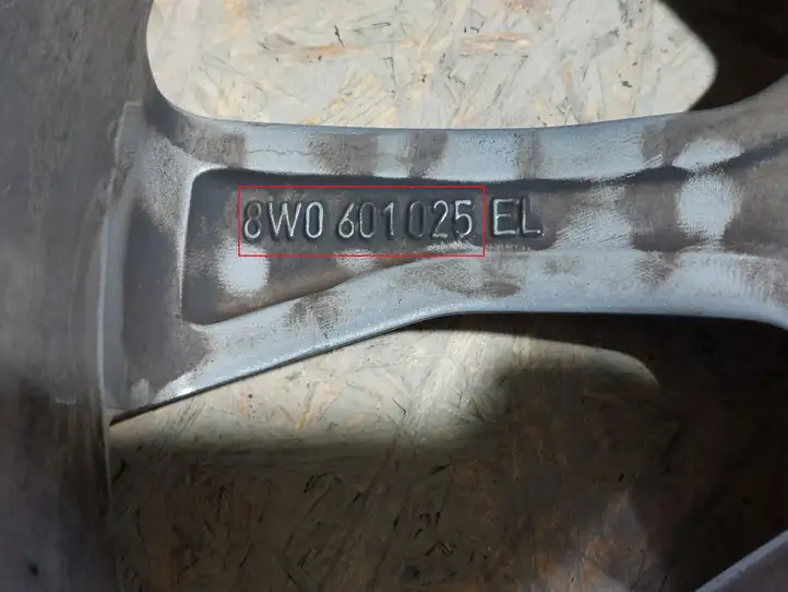 Audi A4 S4 B9 (2015 - 2019) 8W0601025 Легкосплавный колесный диск R19 — фото 2