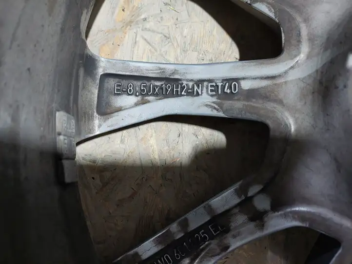 Audi A4 S4 B9 (2015 - 2019) 8W0601025 Легкосплавный колесный диск R19 — фото 4