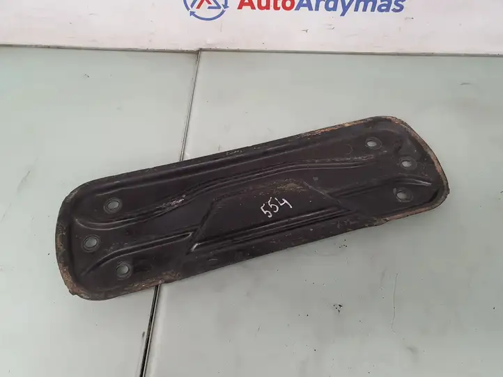 BMW 3 F30 F35 F31 (2012 - 2018) 51717425606 Прочие детали днища — фото 1