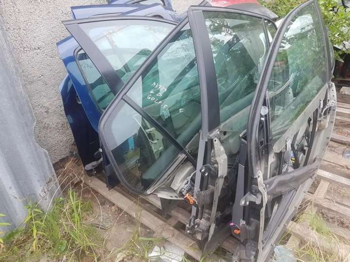 melynos Renault Clio II Galinės durys